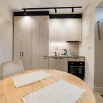 Apartment Grunwald Raszynska By Bookinghost Poznan