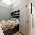 Apartment Grunwald Raszynska By Bookinghost Poznan