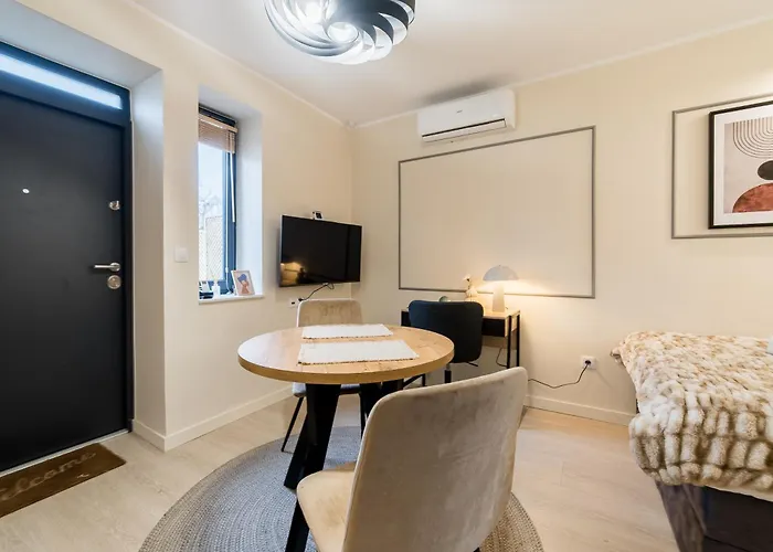 Grunwald Raszynska By Bookinghost Apartment *