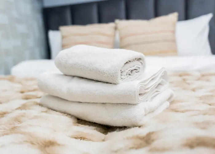 Grunwald Raszynska By Bookinghost 波兹南